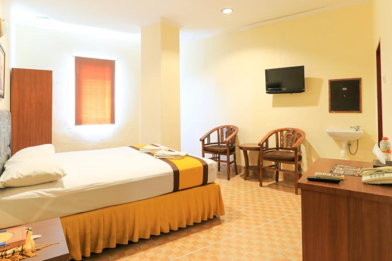 Al-Badar Hotel Syariah มากาซาร์ ภายนอก รูปภาพ