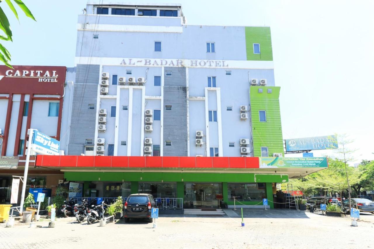 Al-Badar Hotel Syariah มากาซาร์ ภายนอก รูปภาพ