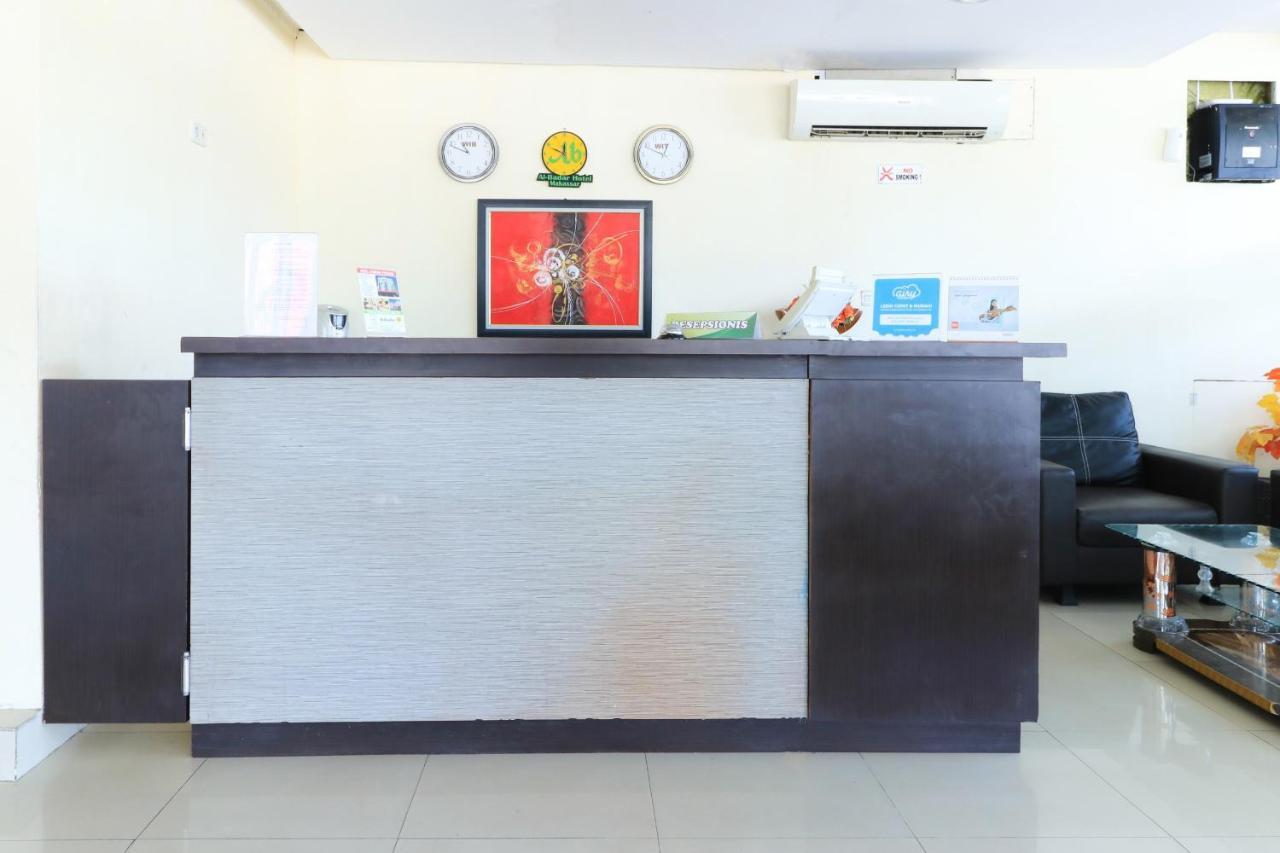 Al-Badar Hotel Syariah มากาซาร์ ภายนอก รูปภาพ