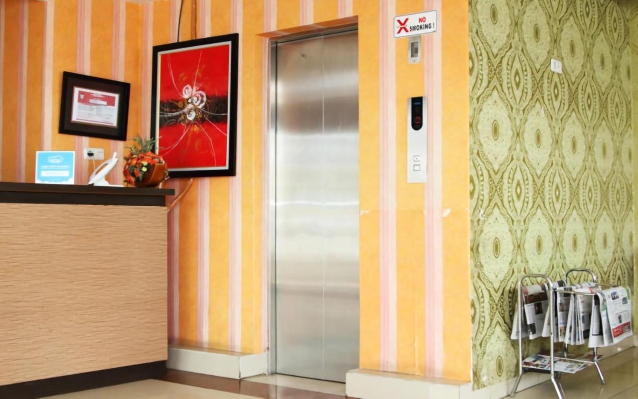 Al-Badar Hotel Syariah มากาซาร์ ภายนอก รูปภาพ