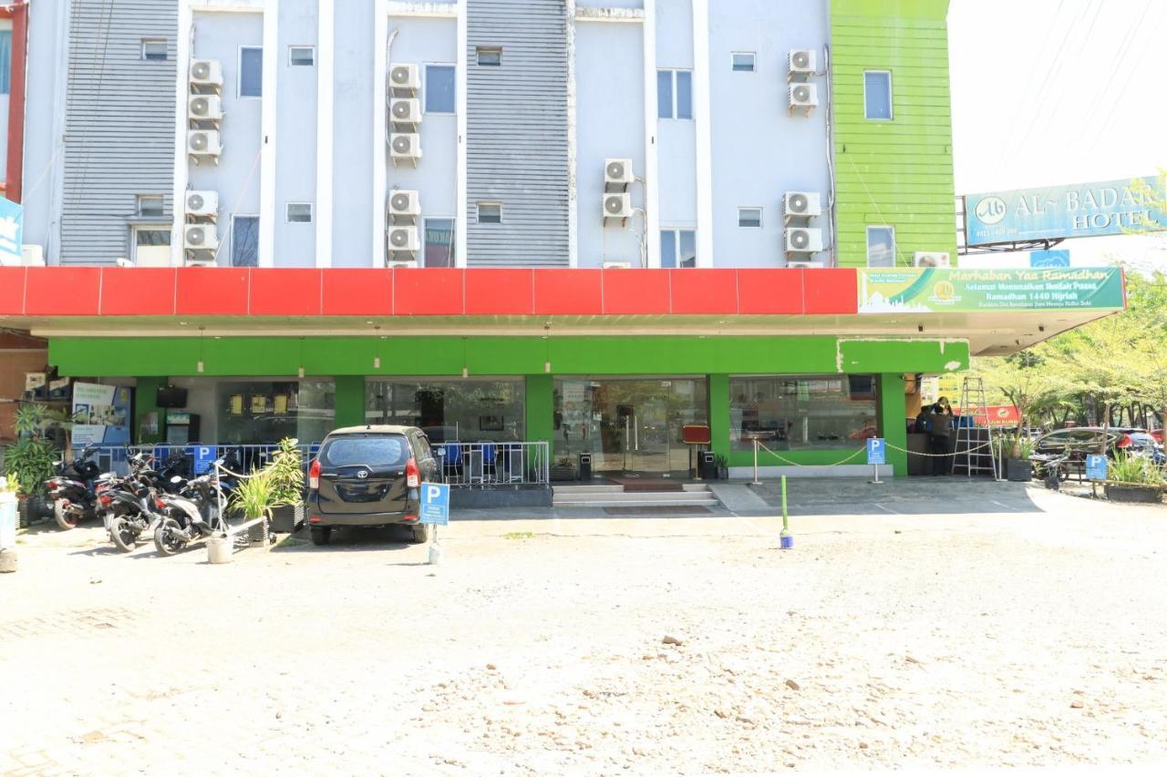 Al-Badar Hotel Syariah มากาซาร์ ภายนอก รูปภาพ