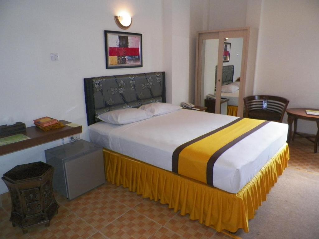 Al-Badar Hotel Syariah มากาซาร์ ภายนอก รูปภาพ