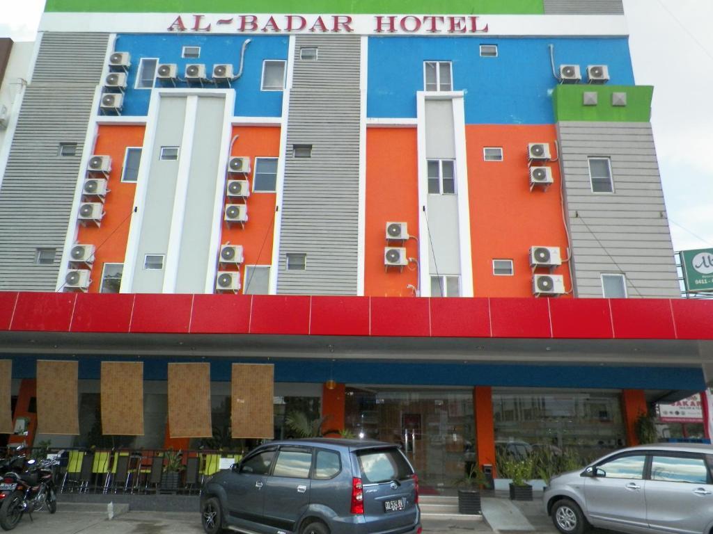 Al-Badar Hotel Syariah มากาซาร์ ภายนอก รูปภาพ